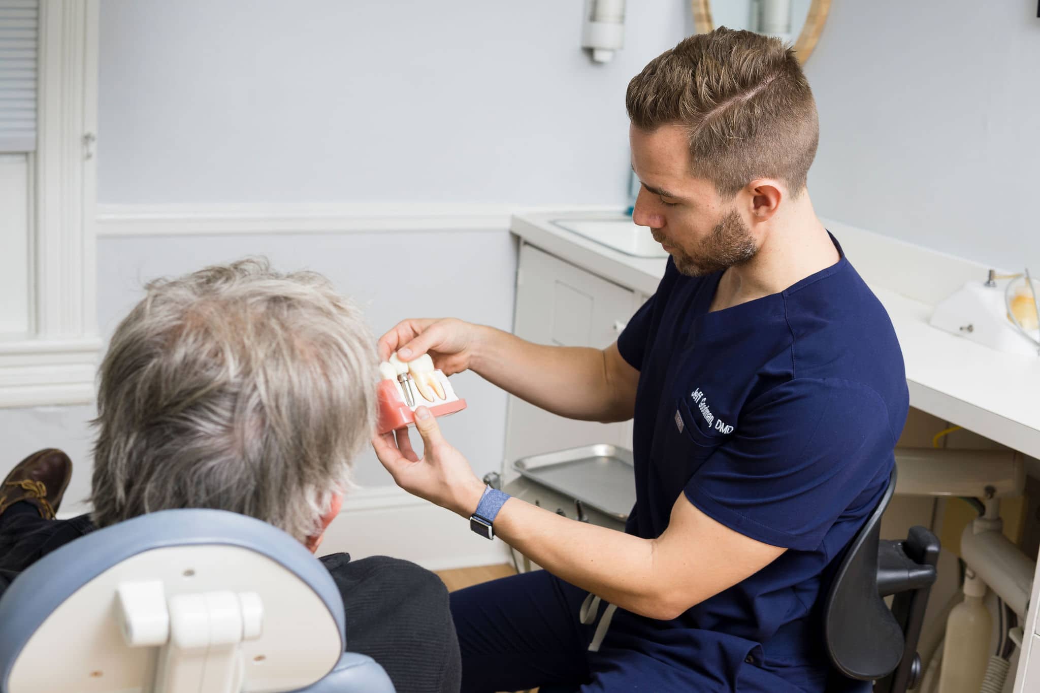 what to expect of dental implants