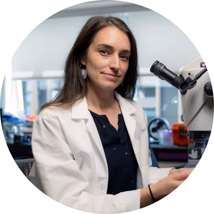 Headshot of Dr. Lauren A. O'Connell in a lab