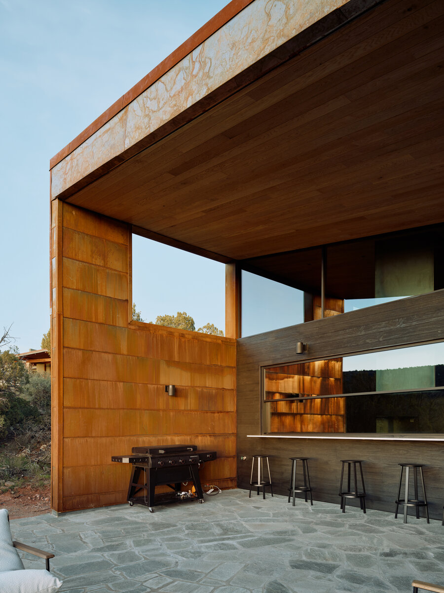 Covered patio at Fox a modern desert home in Sedona