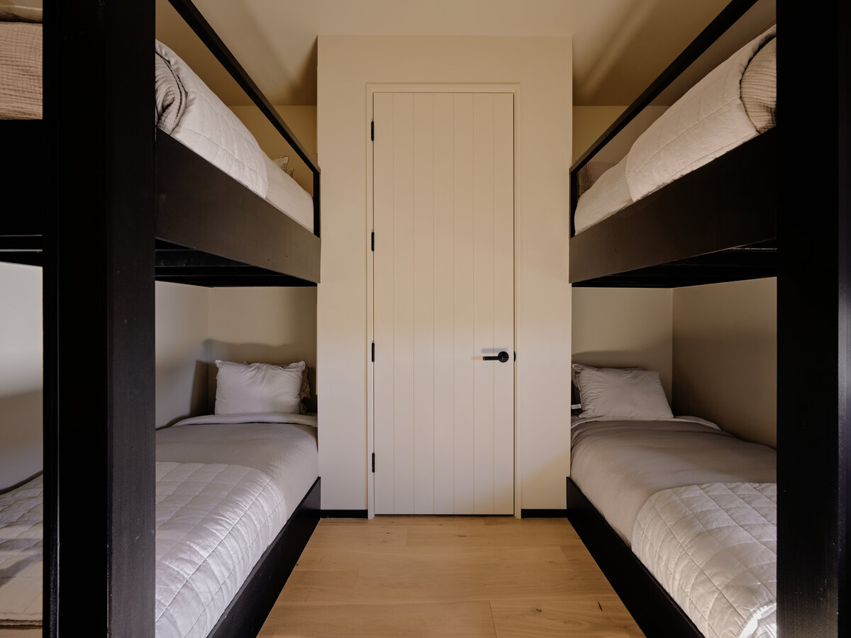 bunk room at Fox a modern rental home in Sedona