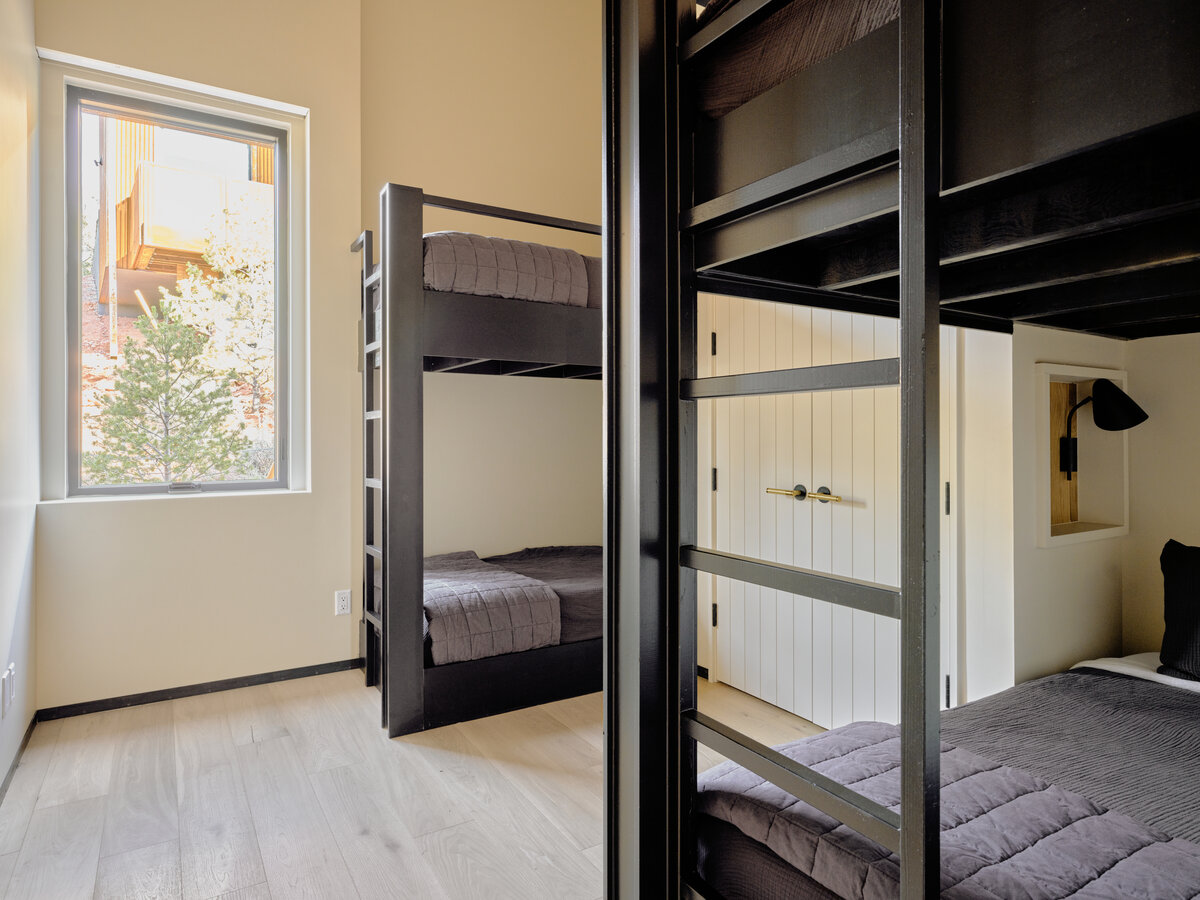 bunk room at Kit a modern home rental in Sedona