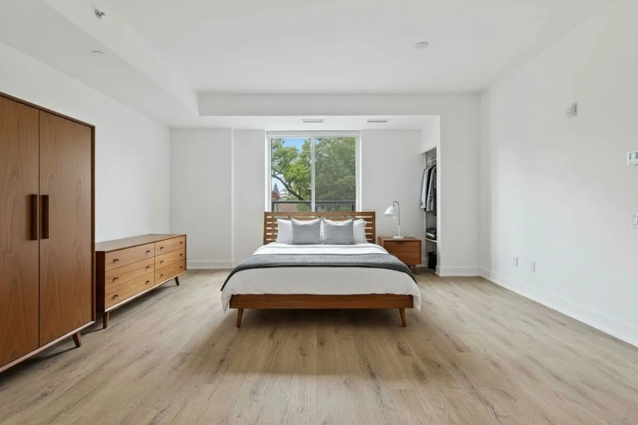 HomeDesigns AI - Mid-Century Modern Bedroom