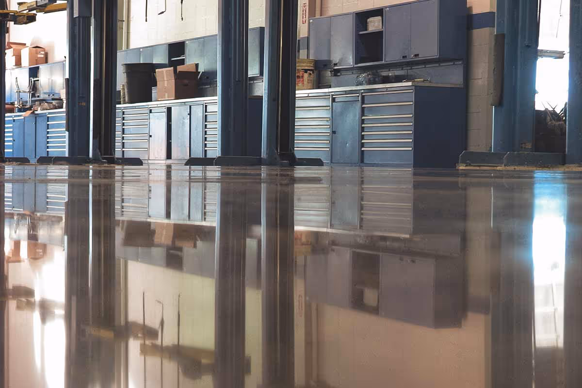 Image of the reflection in an industrial polished concrete floor