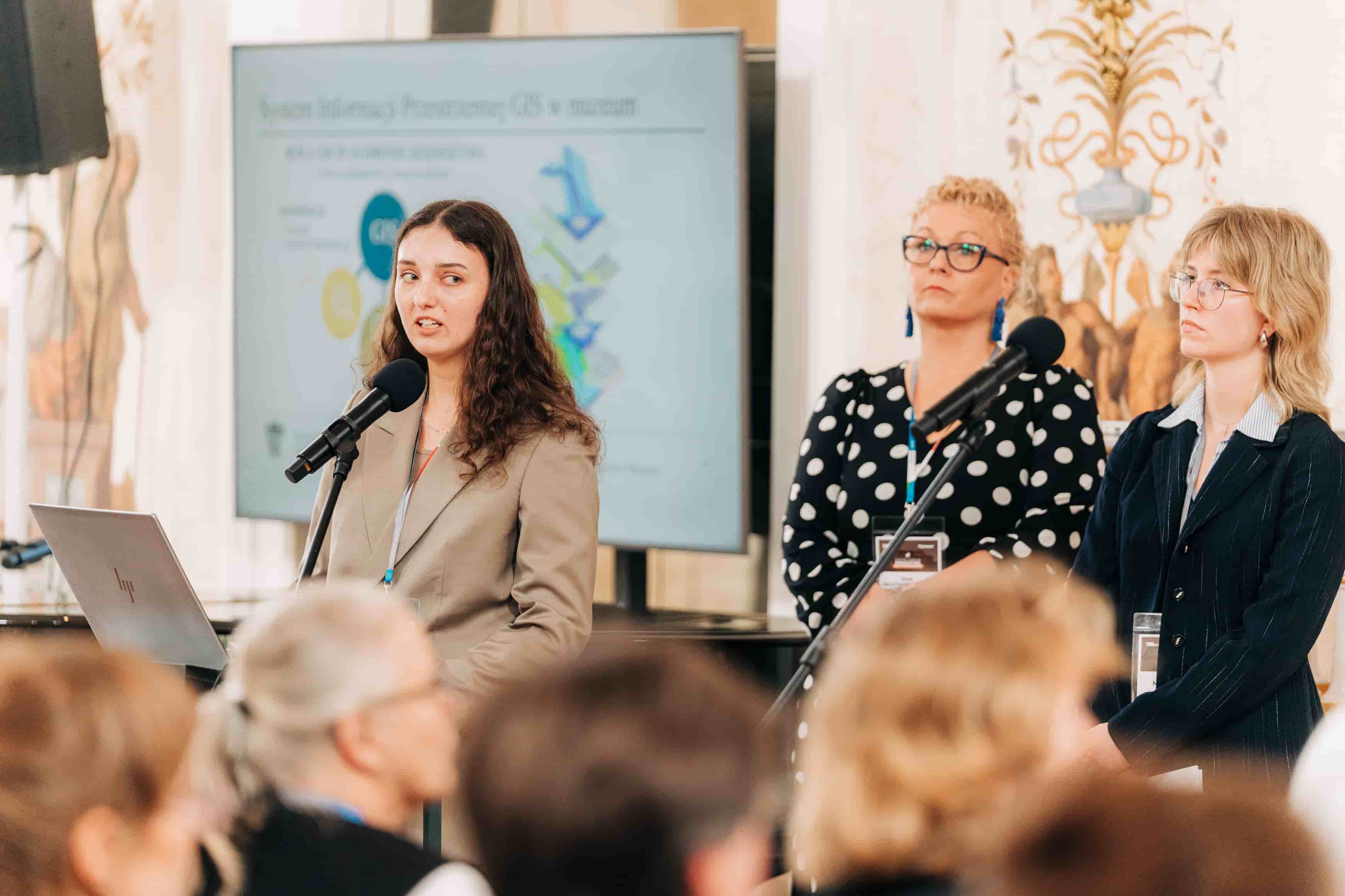 Ewa Antonowicz z Muzeum Pałacu Króla Jana III w Wilanowie prezentuje zastosowanie GIS i BIM w muzeach