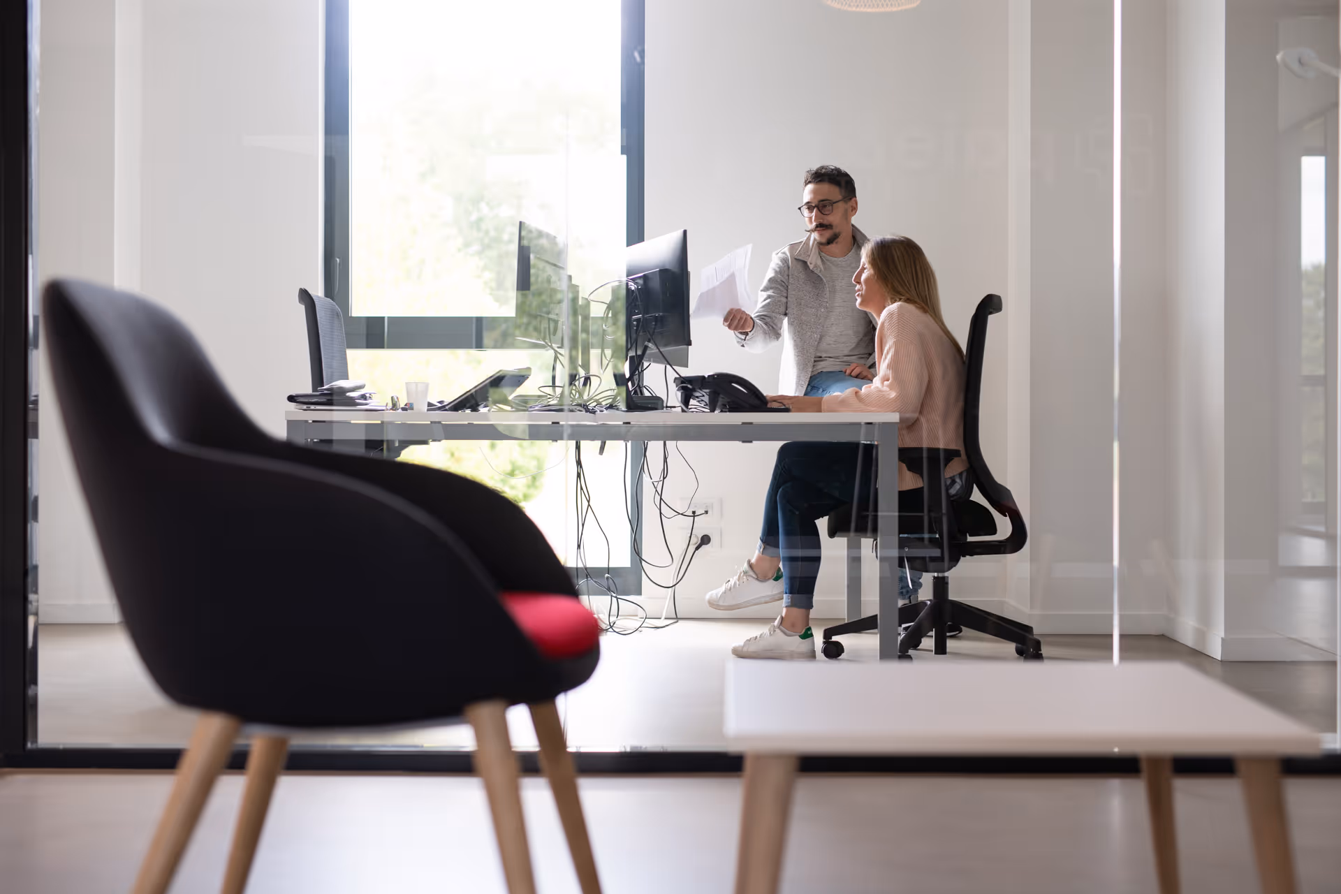 Équipe Paie RH en réunion pour développer les formations professionnelles et en alternance