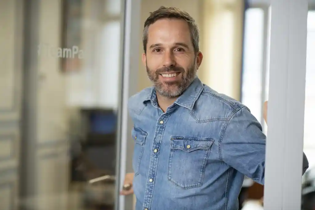 Consultant Paie RH accompagnant les entreprises sur la gestion de la paie externalisée