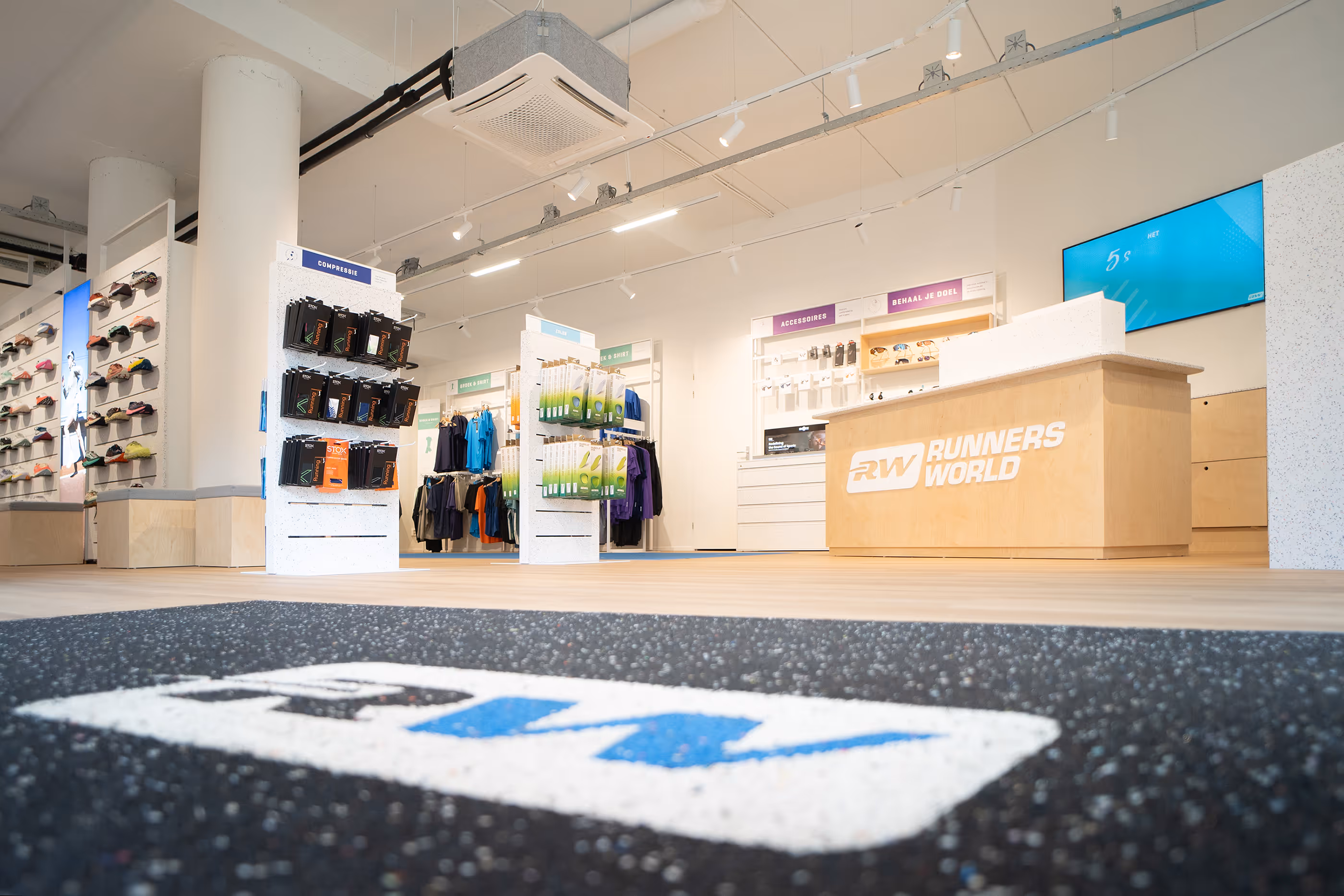 Runnersworld - Interior view 14 - Sustainable design by SWOODA for Runnersworld