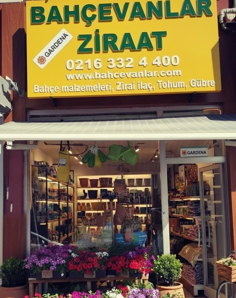 İstanbul Bahcevanlar Ziraat Dükkan Önü