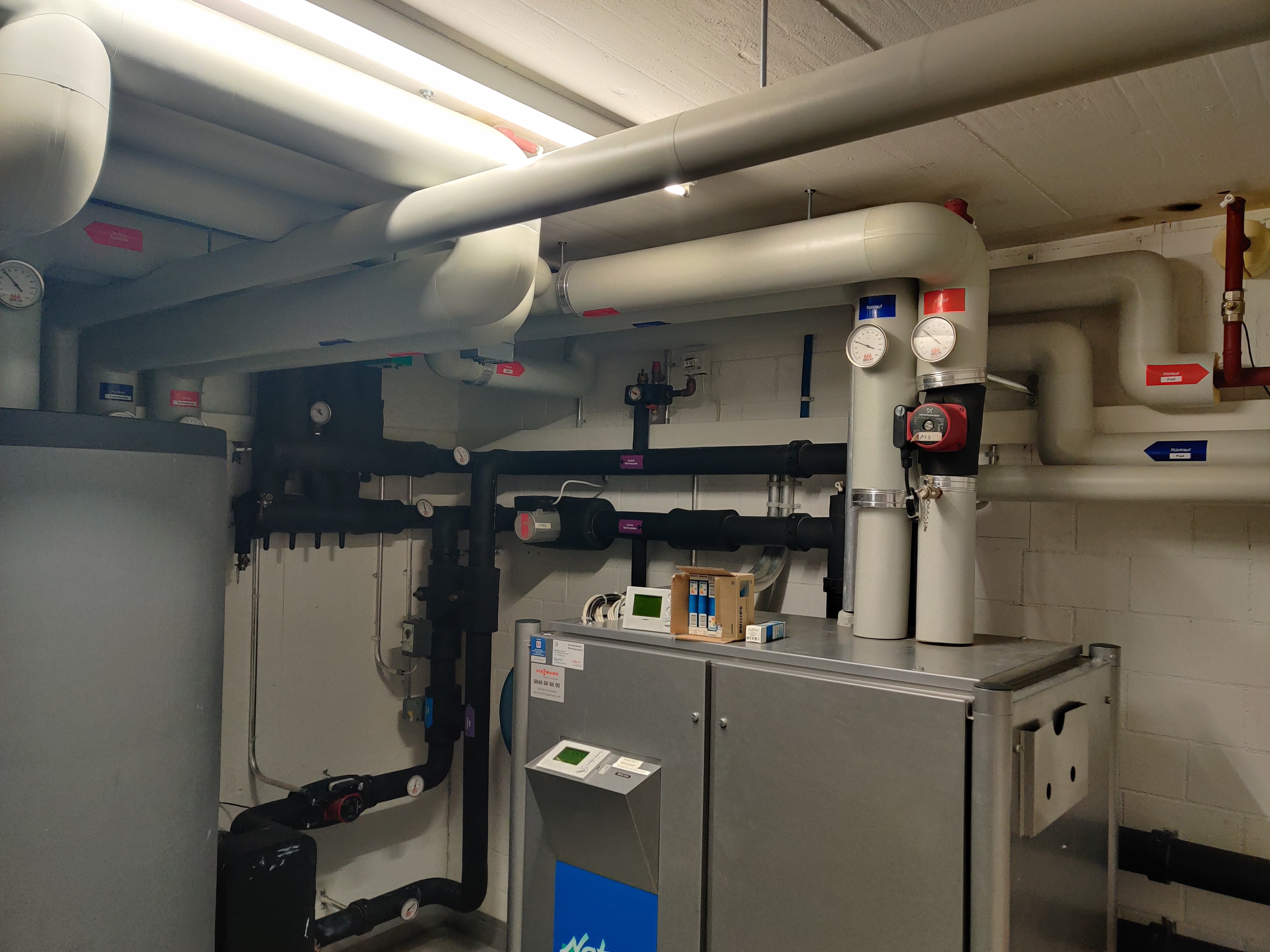 Bestehende Viessmann-Wärmepumpenanlage vor dem Ersatz