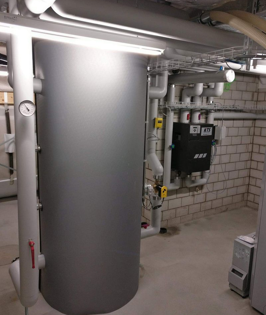 Plant room with Ökofen pellet boiler in Schwerzenbach