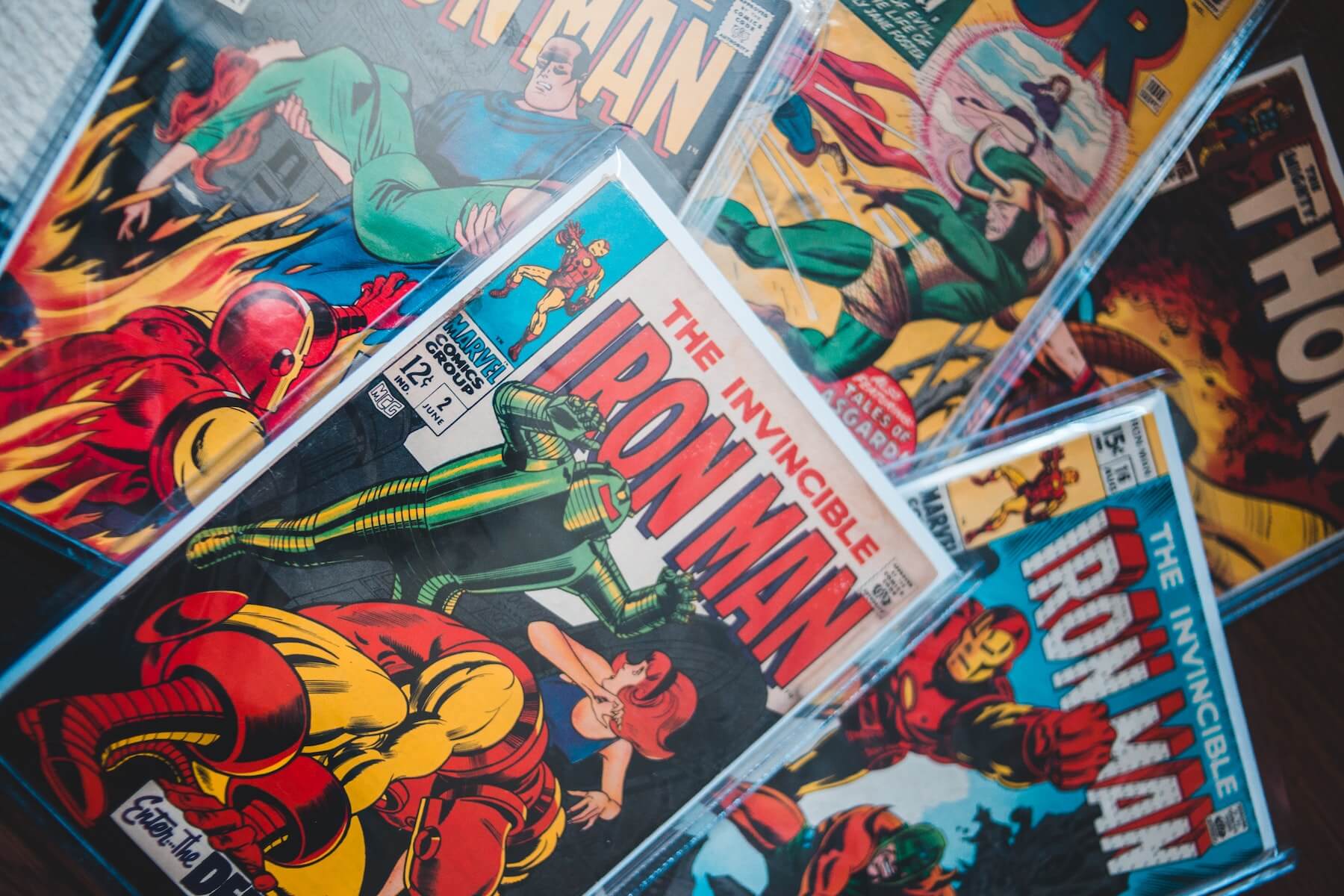 Assorted Marvel comic books featuring Iron Man