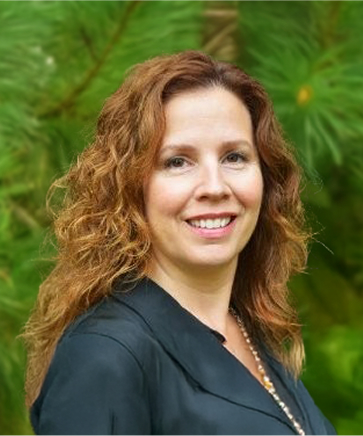 Teresa Donohoe – Senior Director of Operations at Interactive Forums, managing operational excellence and efficiency.