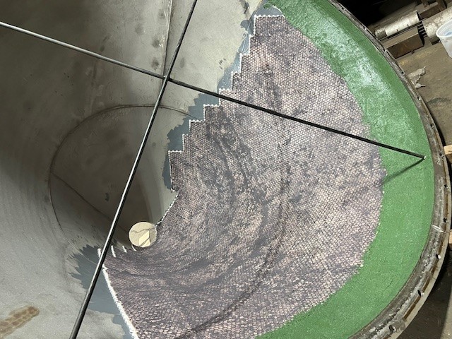 Silo lining