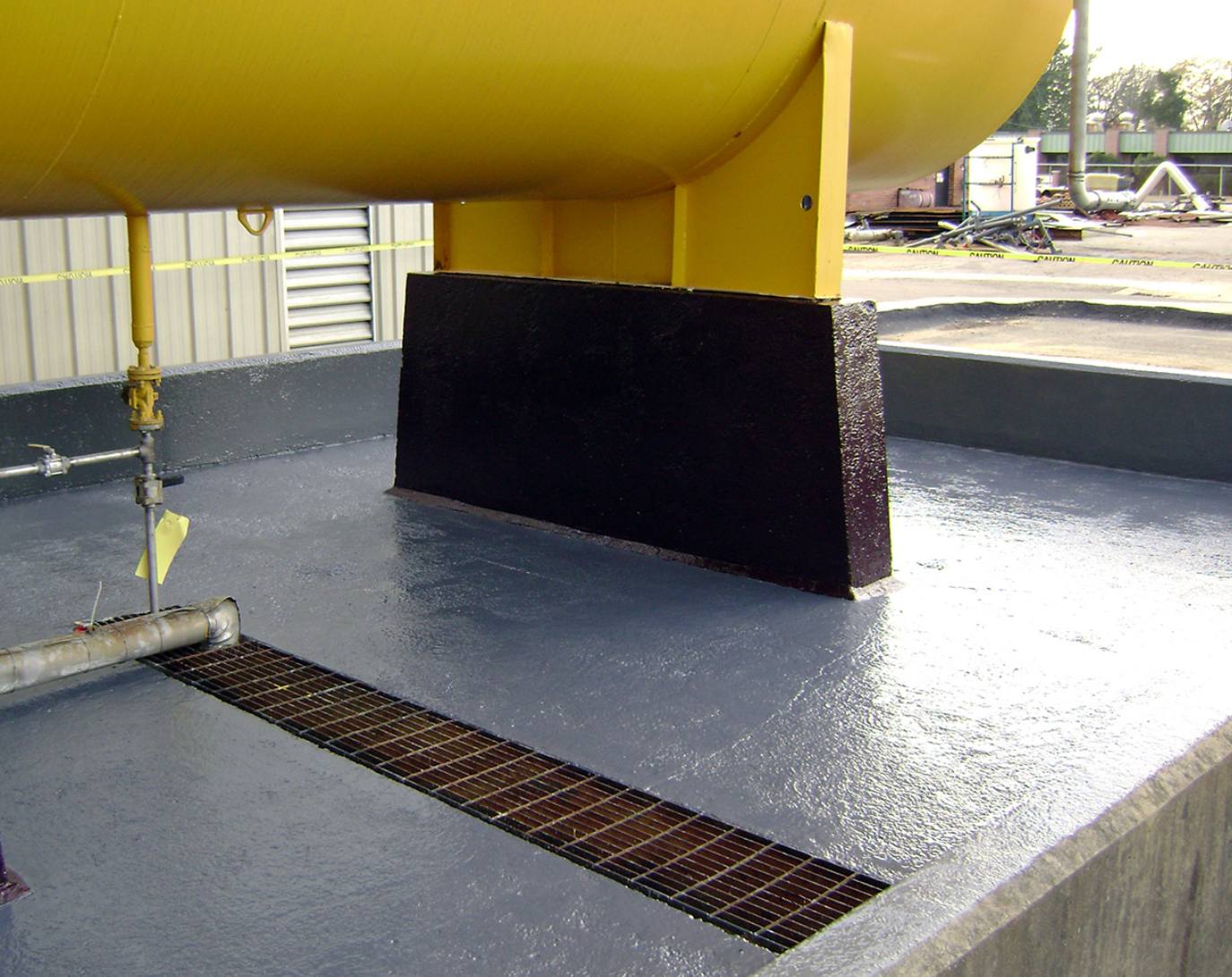 Containment area lining