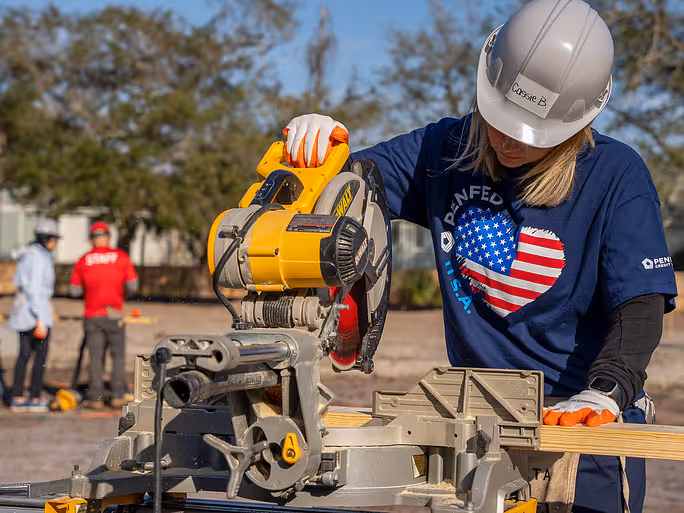 PenFed employee volunteering at community center