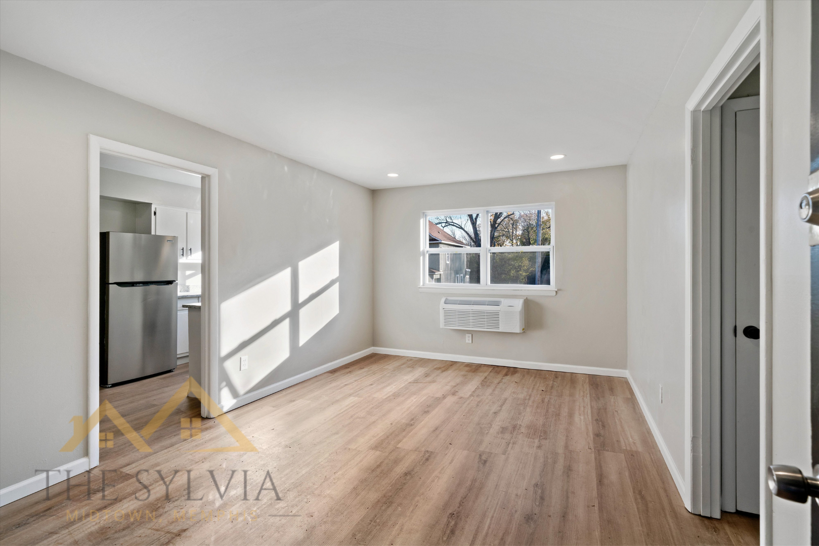 1512 Court Avenue #5