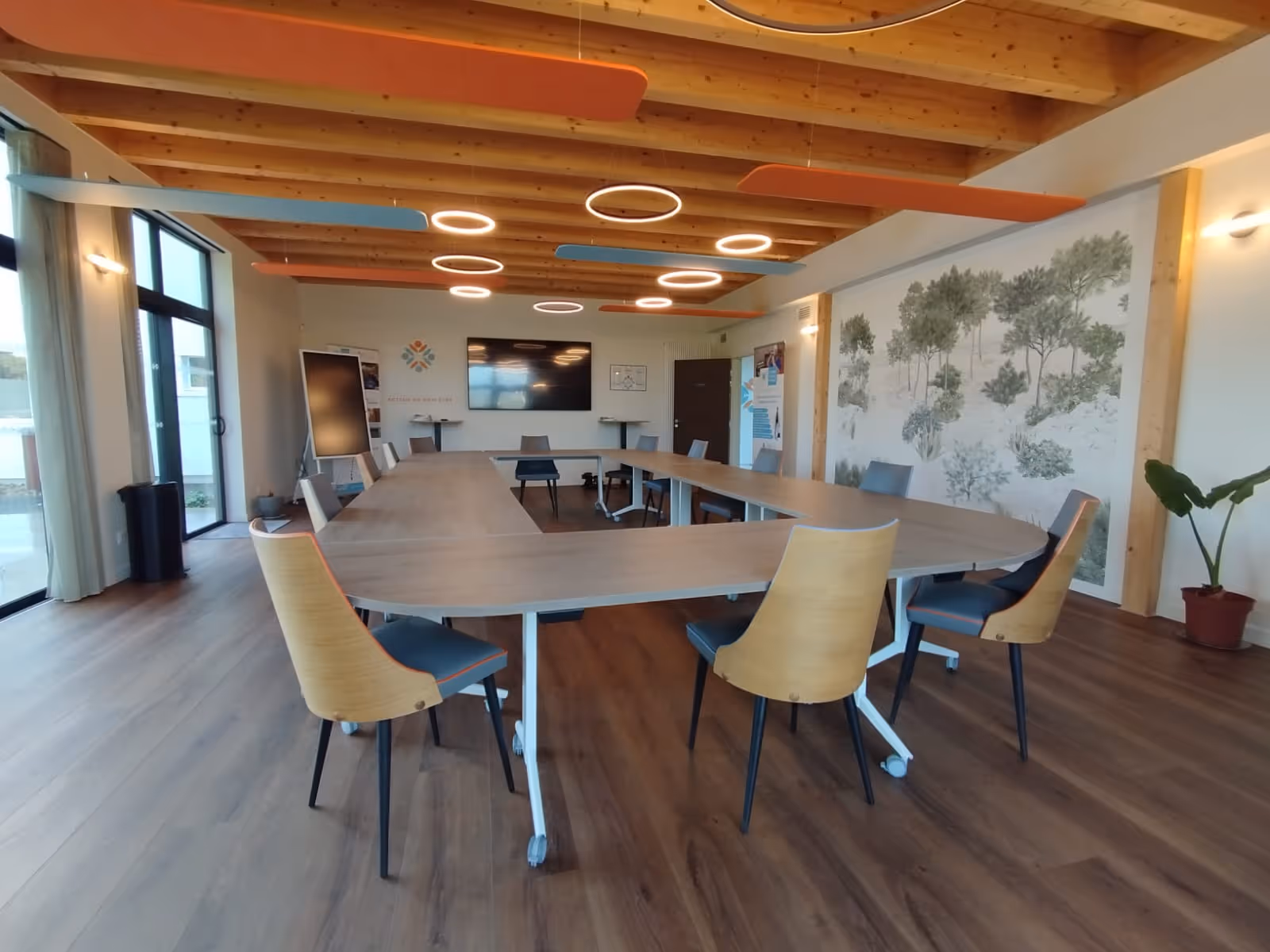 Salle de réunion de Kenvad à Landivisiau disponible à la location