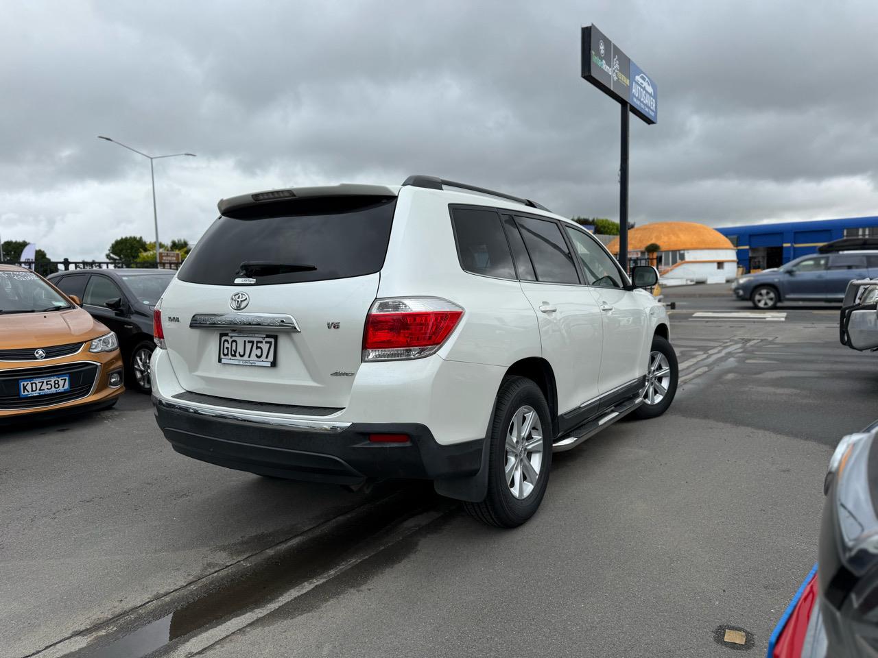 28ebc4f4-03f6-4b47-ac96-24595d6d6bf5 - Image 4