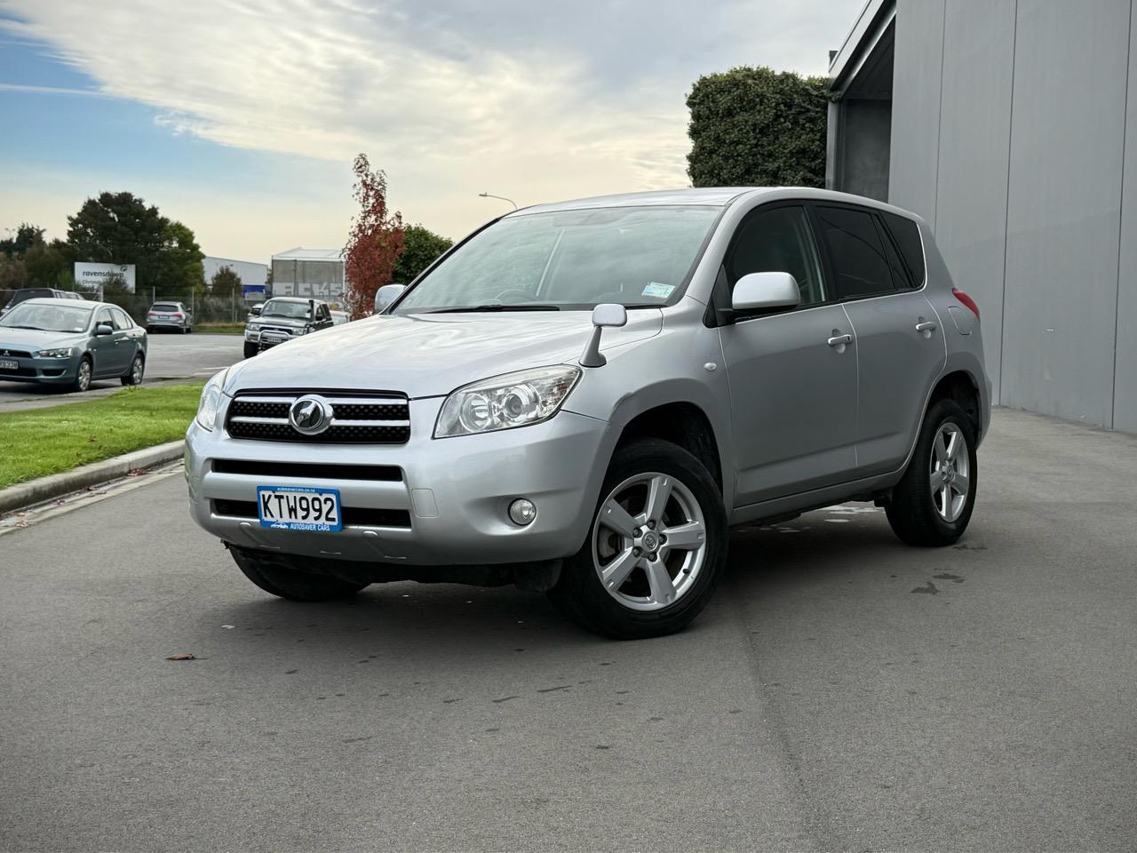 215ca7b8-be08-4482-b7a5-cd193bf6d20b - Image 1