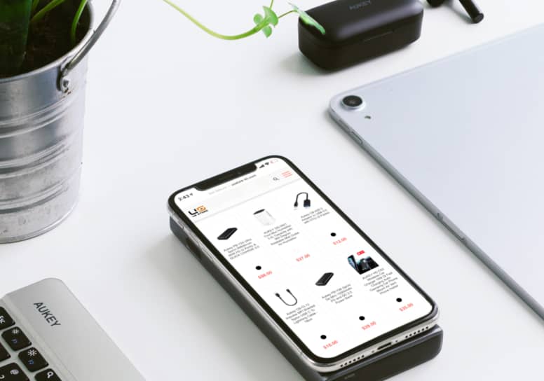The Best Accessories for your Phone Image - Affiliate X Webflow Template