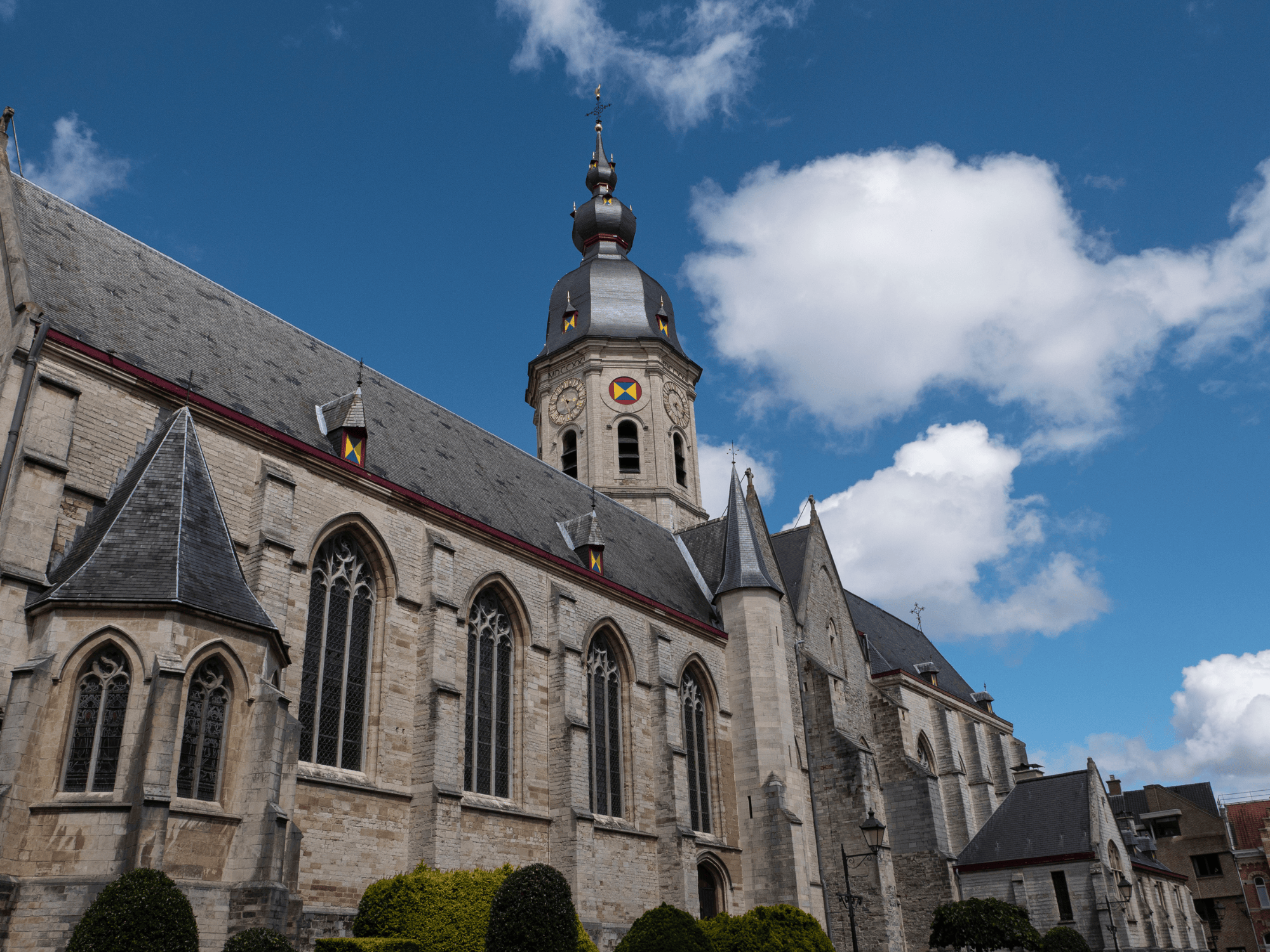 Haalbaarheidsstudie fossielvrije verwarming Onze-Lieve-Vrouwekerk Temse