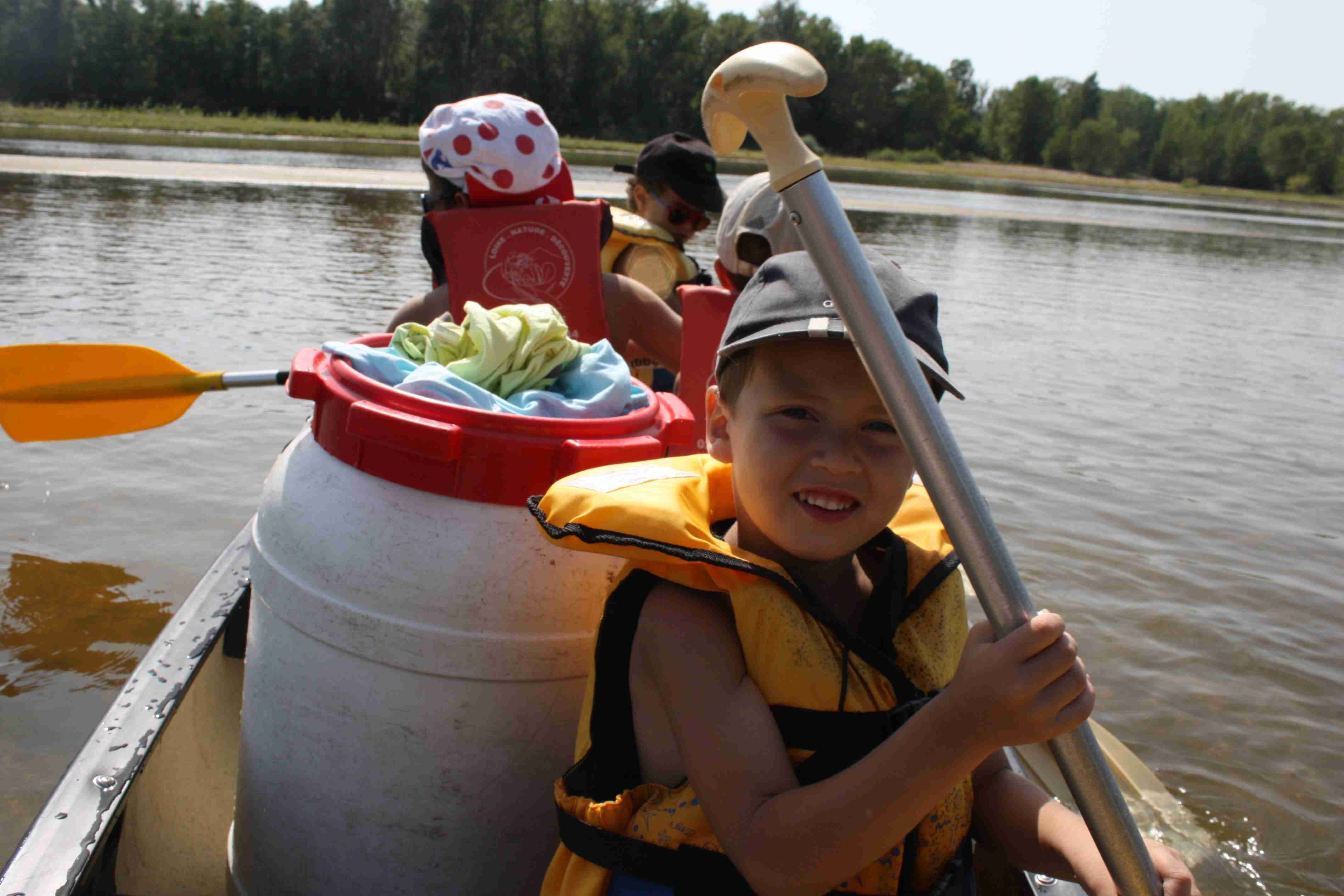 School children on kayak