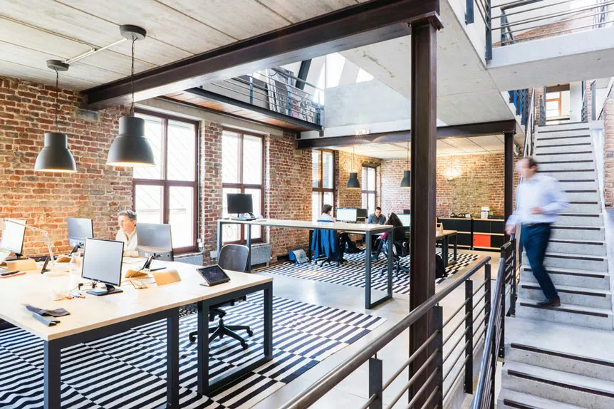 Photo de bureau coworking professionnels