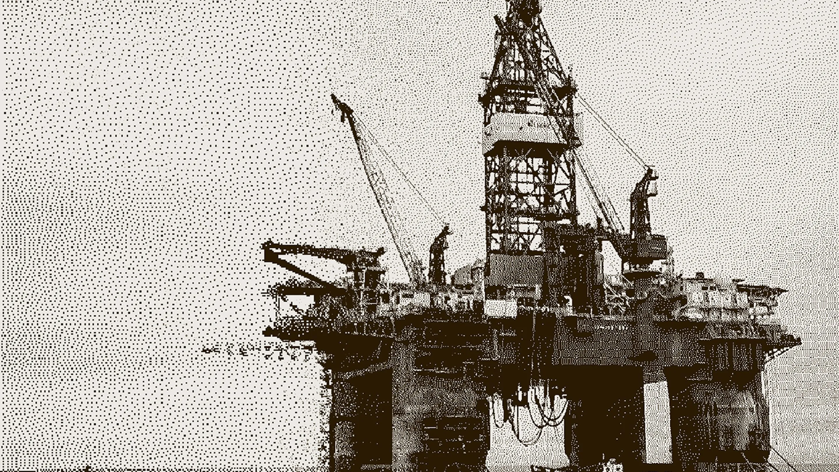 Offshore oil drilling platform in the ocean, utilizing RUX Dynamics 365 apps and Business Central Apps for operational efficiency