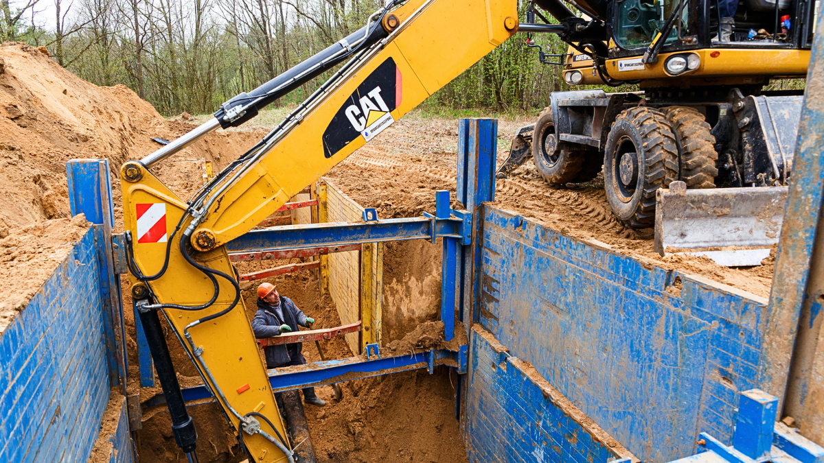 Stabilize Your Trenching & Shoring Business with a Modern Equipment Rental Solution