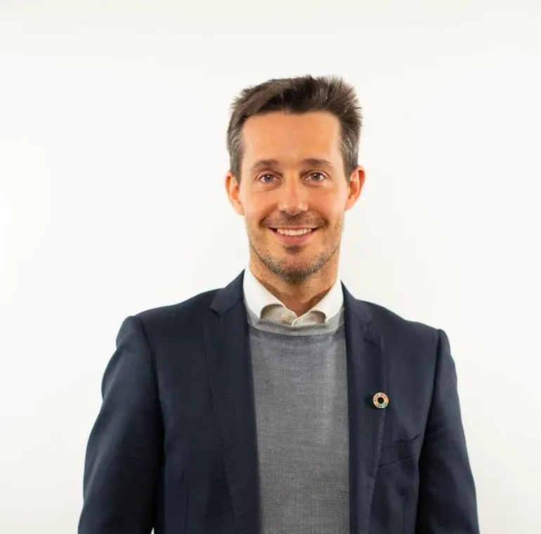 omar bertoni immagine profilo