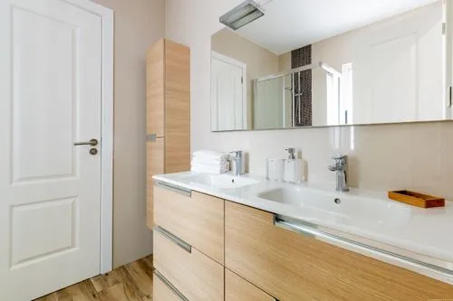 clean bathroom