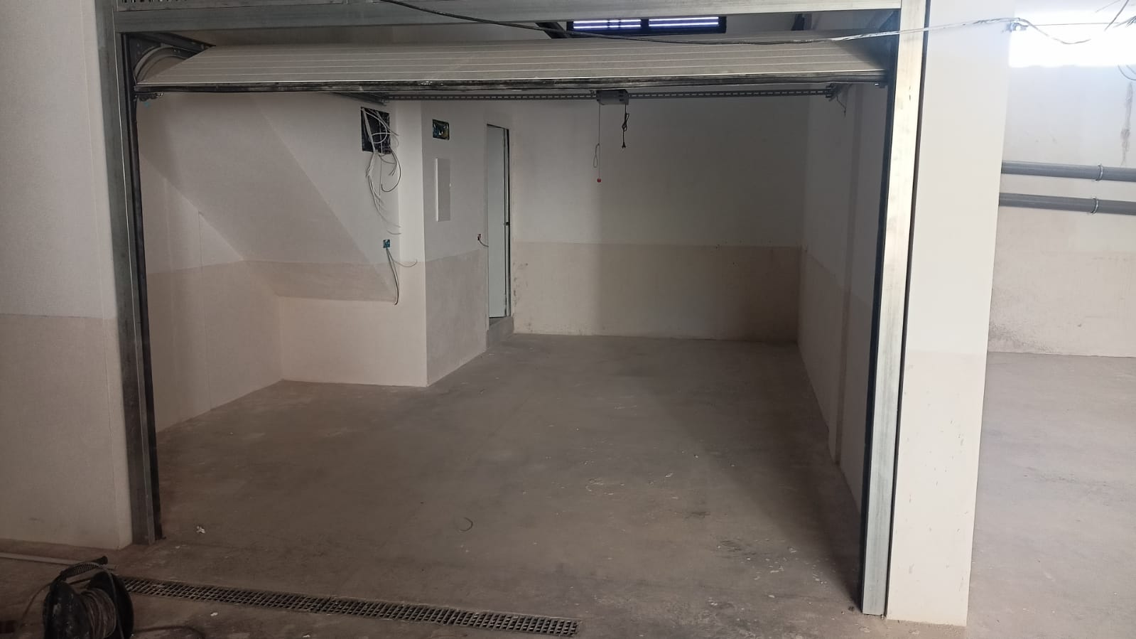 garage parking place