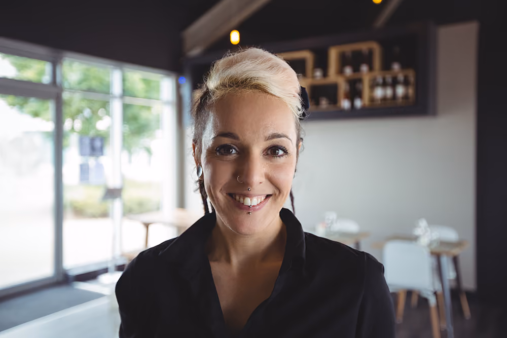 Lucía Prieto, camarera de banquetes