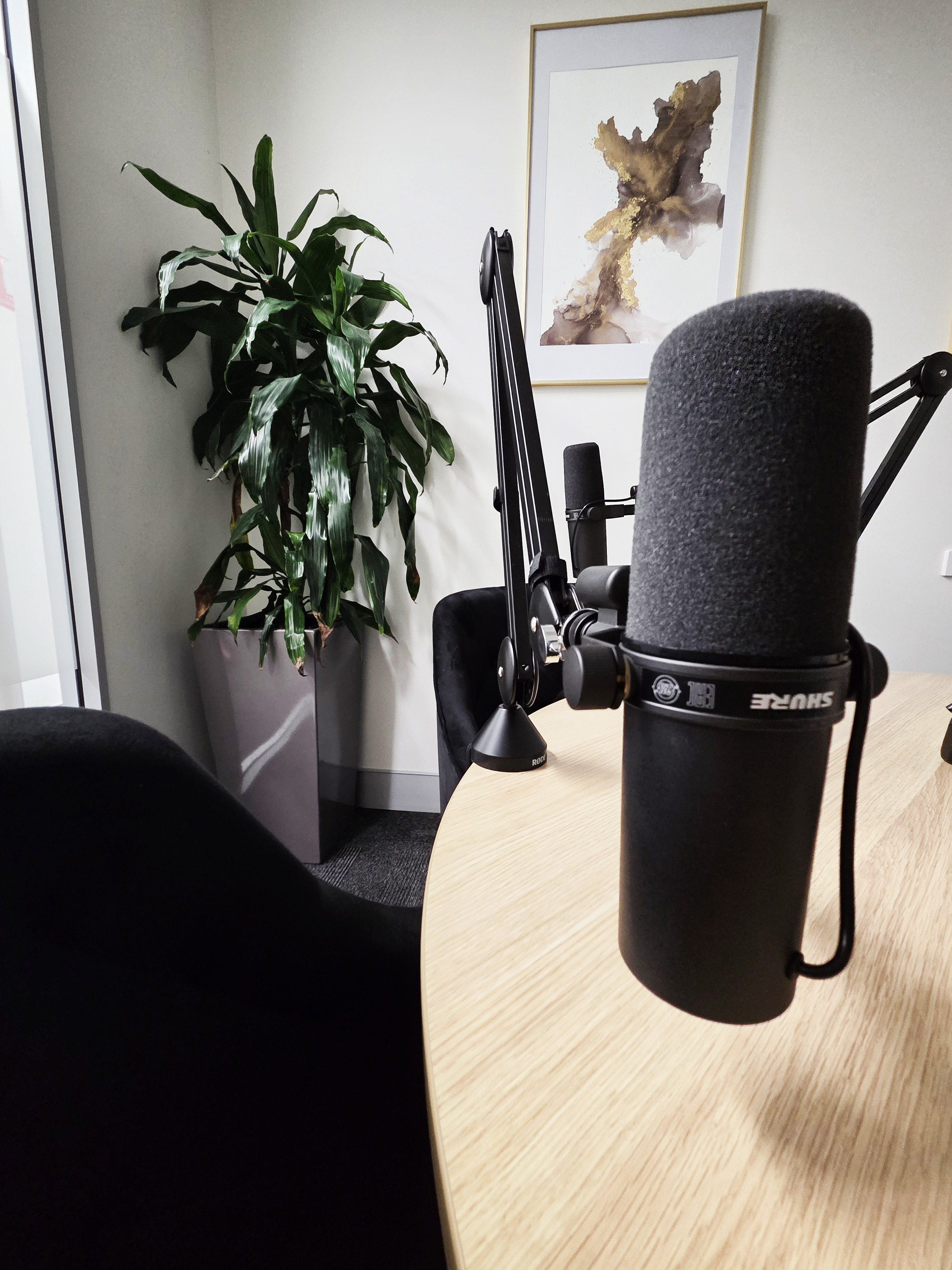 [interface] screenshot of the software interface (for a productivity tools business)