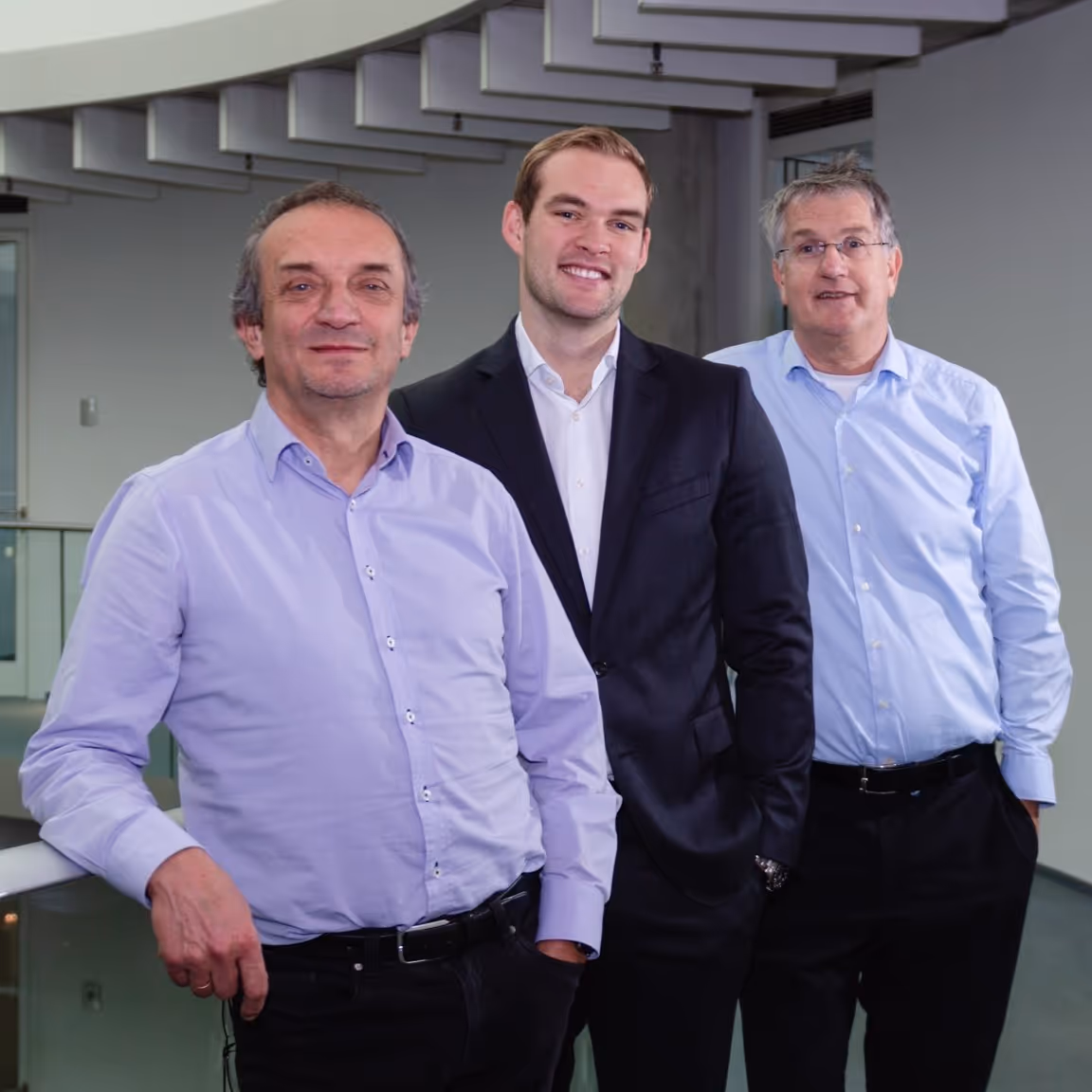 The Founders of Factor2 Energy staying next to each other and smiling friendly in the Camera