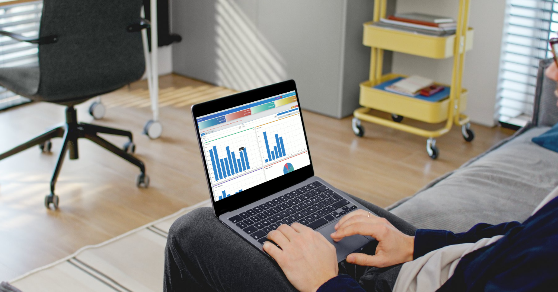 A man viewing ZETTAPPs on his laptop.