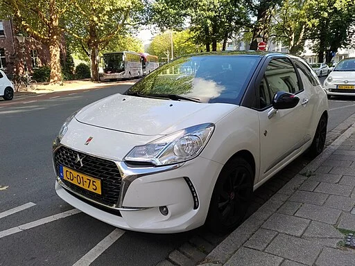 Een compacte DS 3 klaargezet voor de verkoop via AutoInkoopSpecialist.nl.