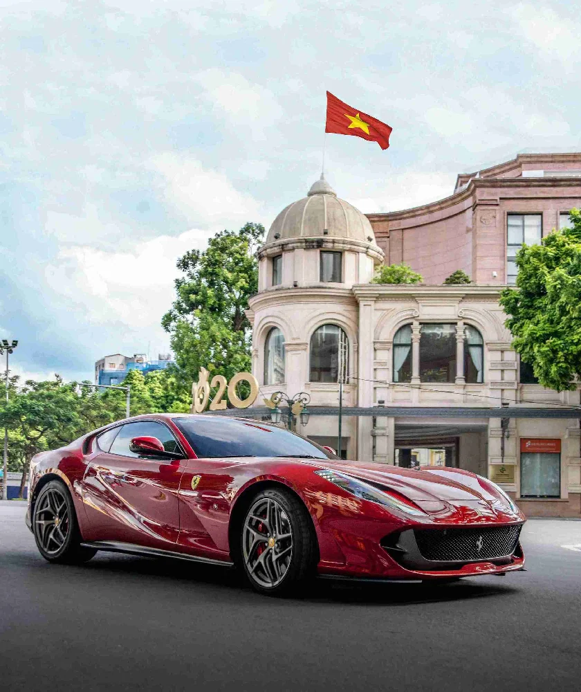 Ferrari 812 Superfast vooraanzicht klaar voor verkoop via AutoInkoopSpecialist.nl