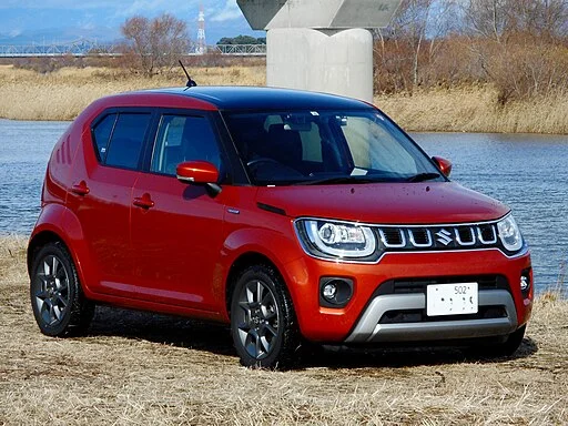 Een compacte Suzuki Ignis klaar voor de verkoop.