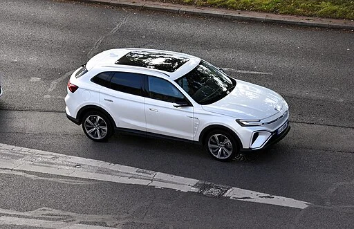 Elektrische MG Marvel R SUV zijaanzicht voor verkoop bij AutoInkoopSpecialist.nl