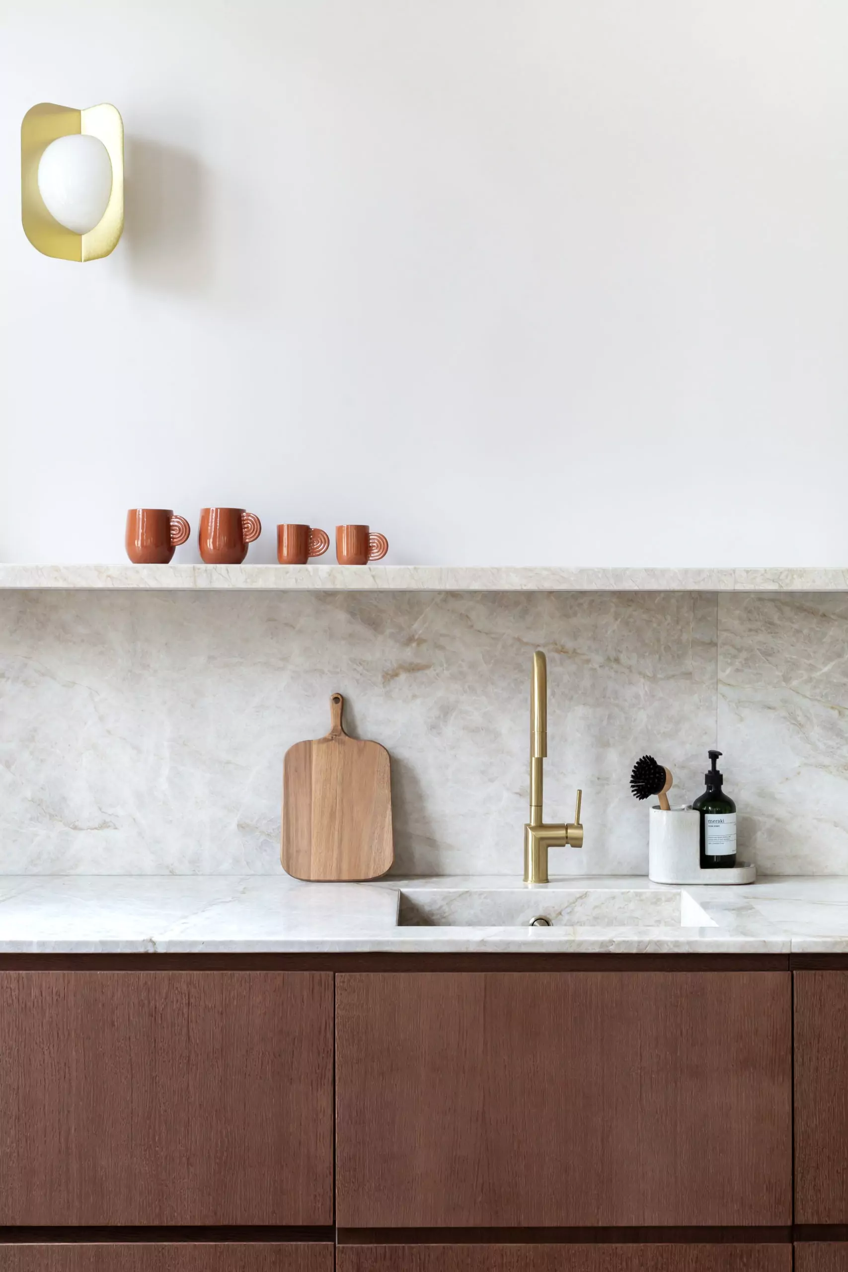 Aménagement intérieur – Salle de bain claire avec rangements bois – Projet Malesherbes CTEG