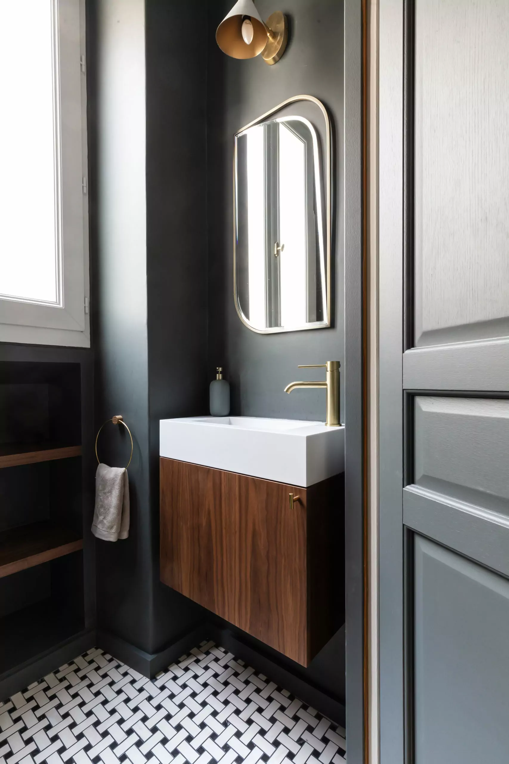 Aménagement intérieur – Entrée avec miroir et détails bois – Projet Malesherbes CTEG