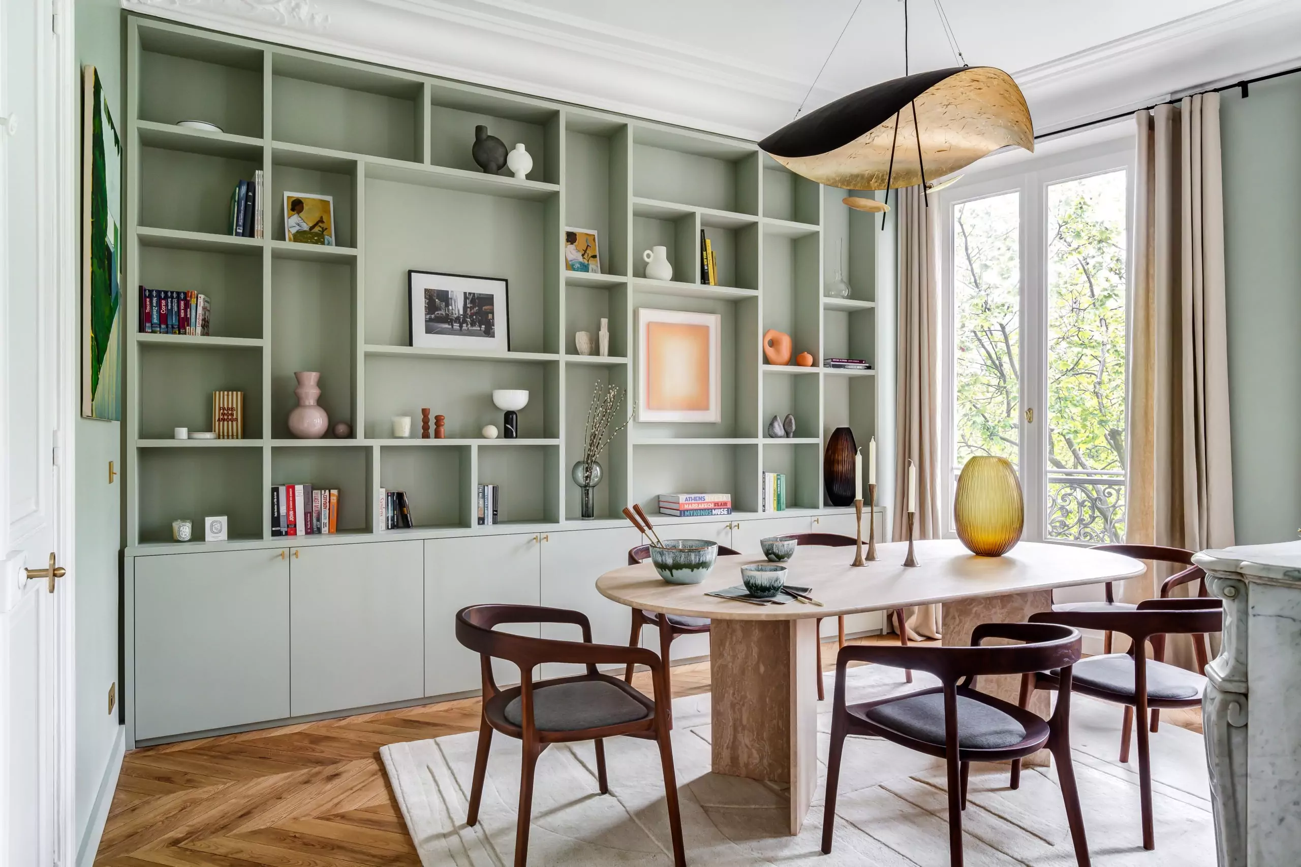 Aménagement intérieur – Dressing lumineux avec rangements sur mesure – Projet Malesherbes CTEG