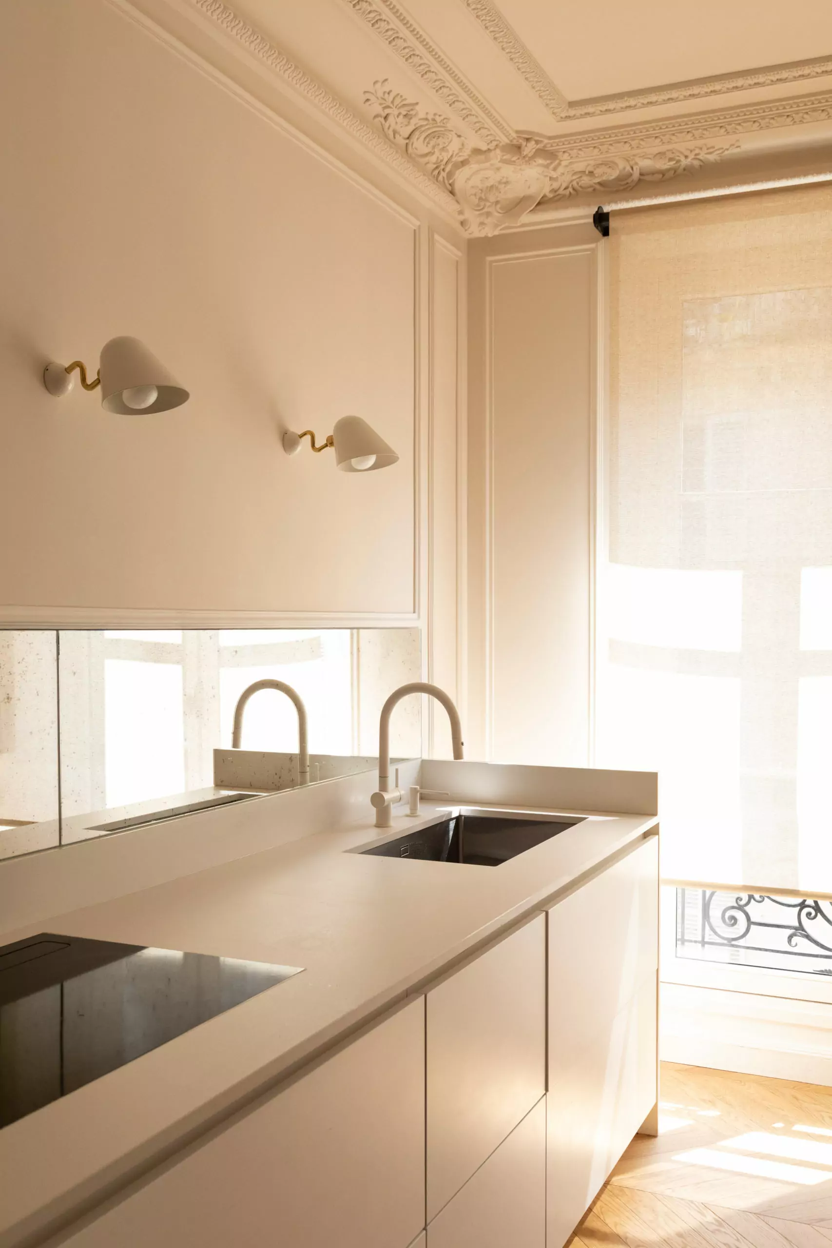 Aménagement intérieur – Cuisine moderne avec îlot central clair – Projet Poissonnière CTEG