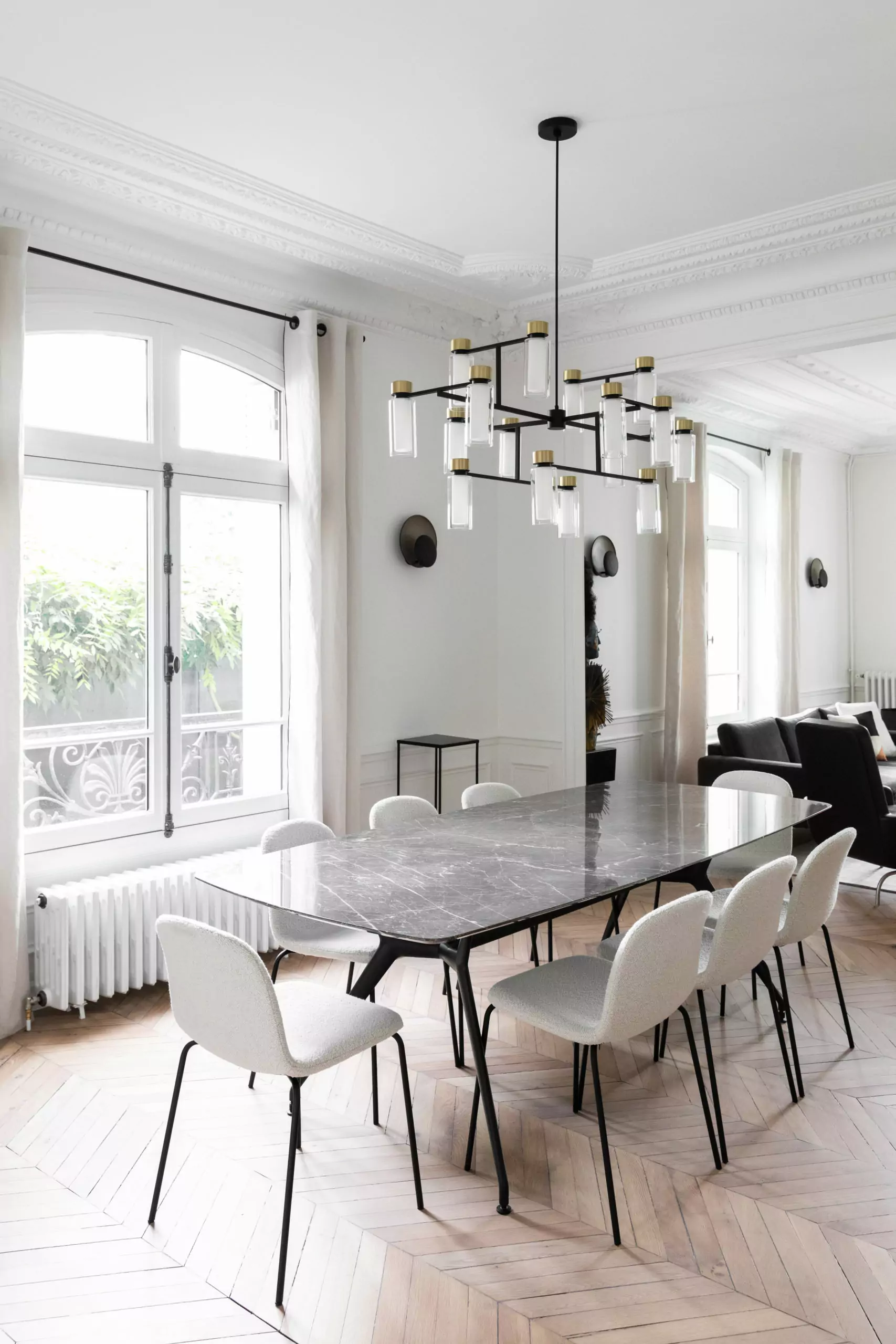 Aménagement intérieur – Salle à manger lumineuse avec grandes baies vitrées – Projet Asnières CTEG
