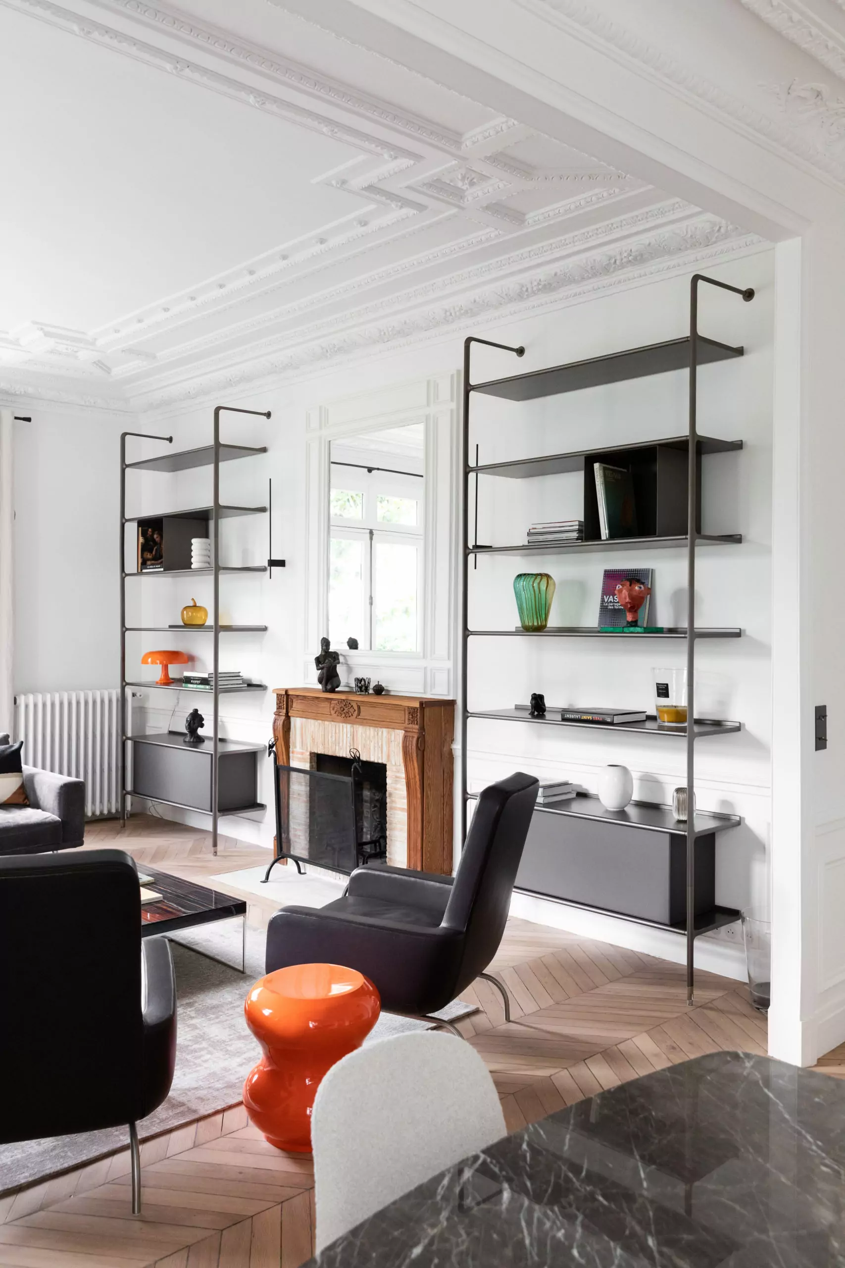 Aménagement intérieur – Bureau moderne avec bibliothèque murale – Projet Asnières CTEG
