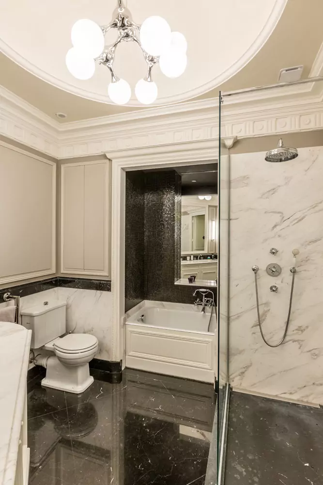 Aménagement intérieur – Salle de bain avec baignoire et marbre – Projet Alma CTEG