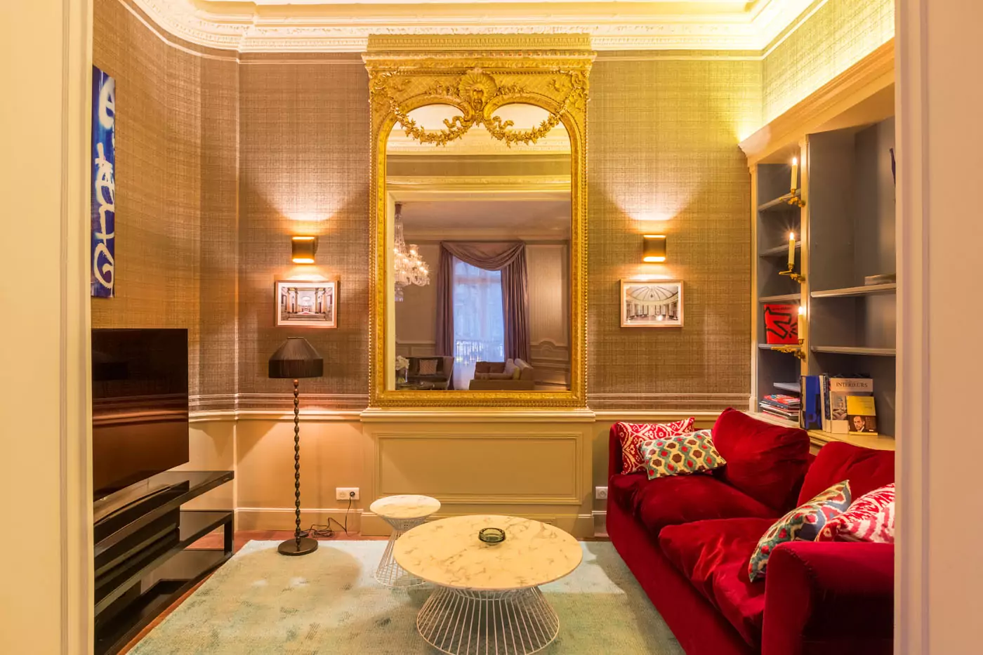 Aménagement intérieur – Salle de bain avec baignoire et marbre beige – Projet Alma CTEG