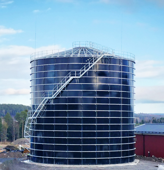 CenterEnamel bolted storage tank