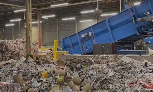 Europejskie papiernie ze względu na pełne zatowarowanie magazynów zwolniły z zakupami surowca.